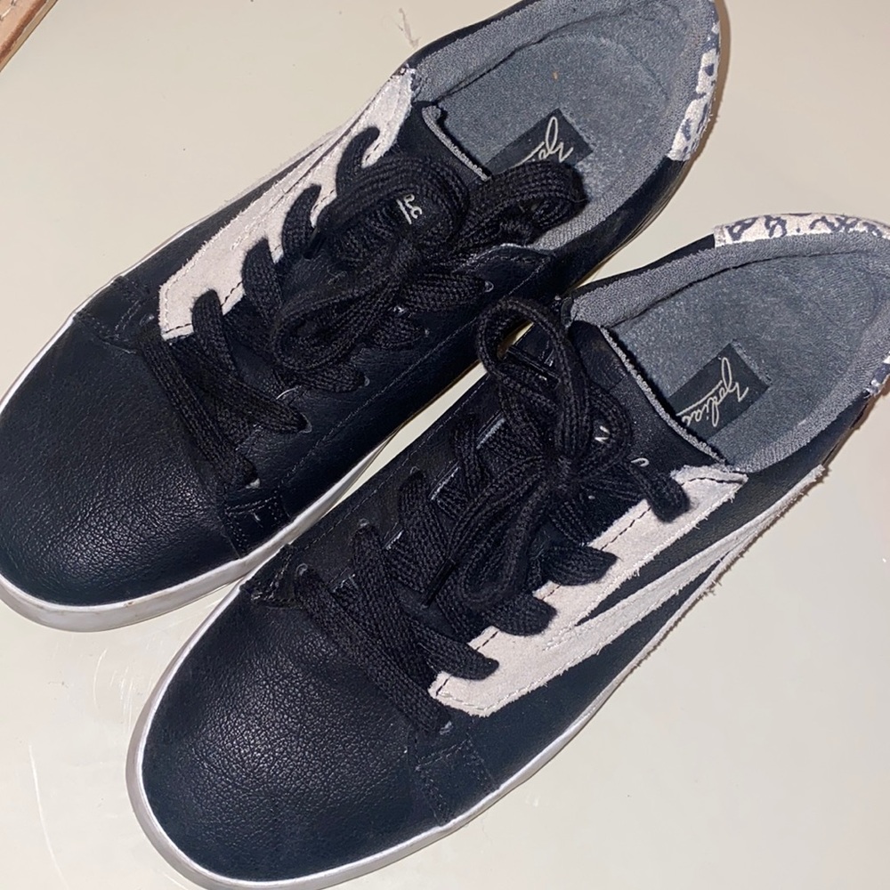 🖤 Zodiac Sneakers 🖤
